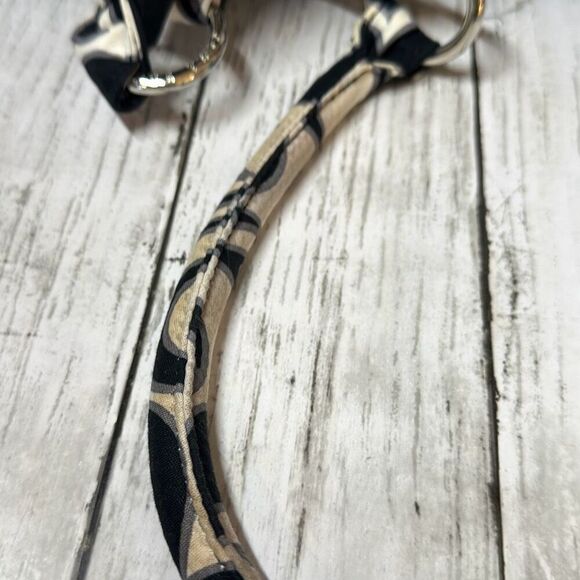 Vera Bradley Shoulder Bag Quilted Magnetic Closure Black White Floral LOOK - Picture 7 of 11